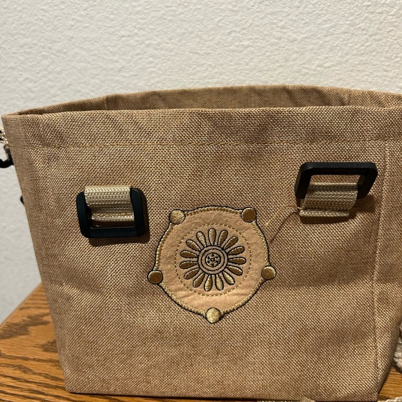 Baby Yoda Toy in Cloth Carry Bag - Picture 5 of 13